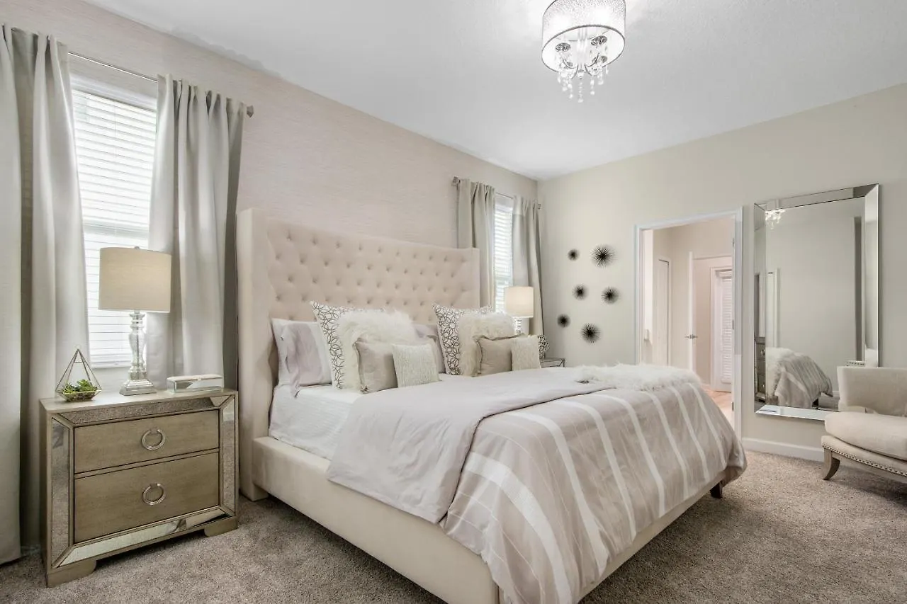 Gorgeous 8 Bed 5 Bath Pool Home Davenport 0*,  United States
