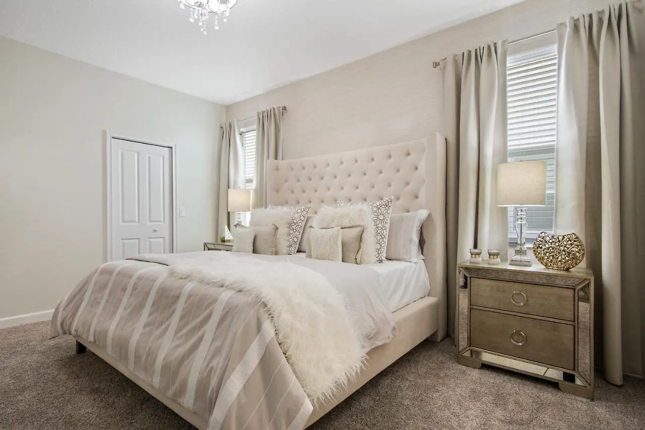 Gorgeous 8 Bed 5 Bath Pool Home Davenport Holiday home