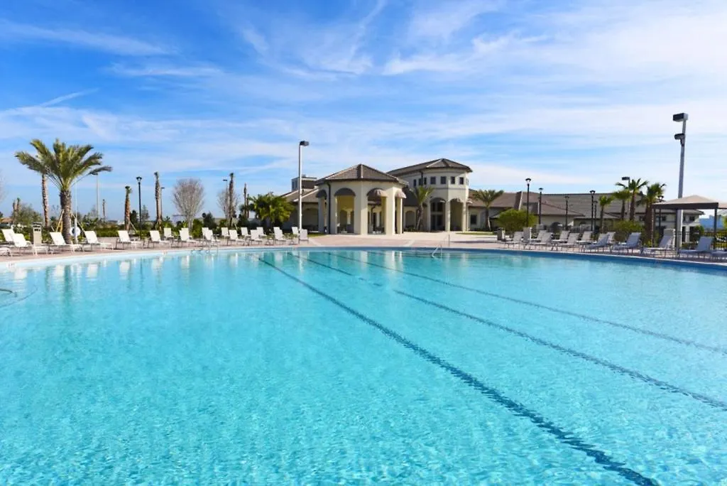Gorgeous 8 Bed 5 Bath Pool Home Davenport